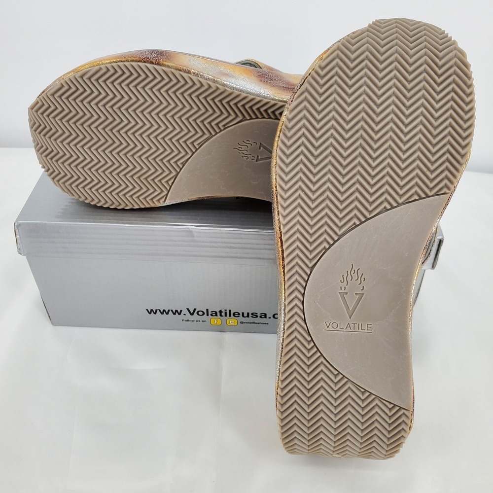 Volatile Frappachino Natural Metal Snake Wedge Sandals Womens 11 PV103 Metallic - Picture 5 of 8